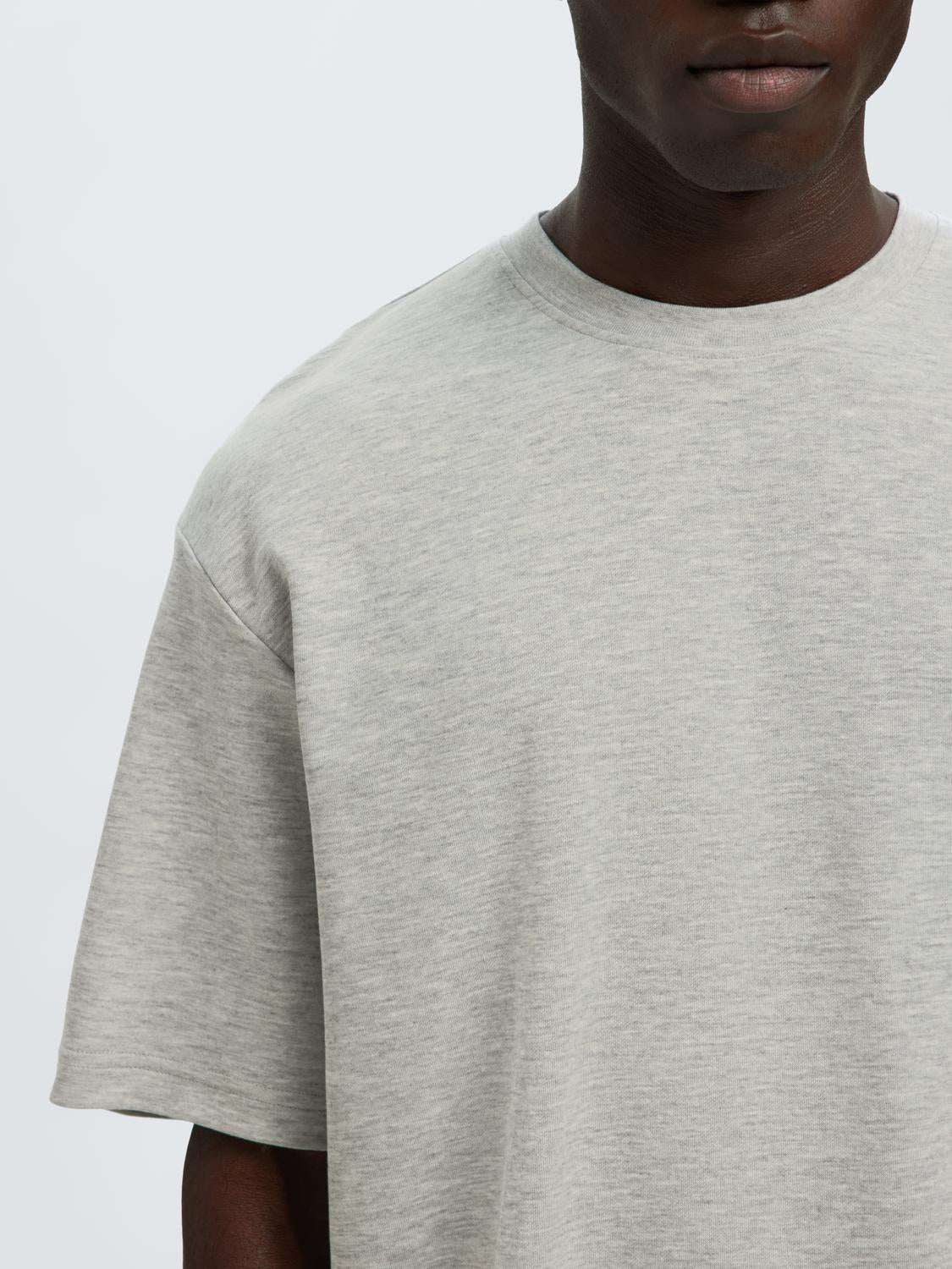 model_shot-detail